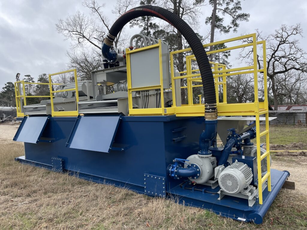 Side view of the TriFlo MFS 3500 mud recycler, designed for HDD and drilling applications.